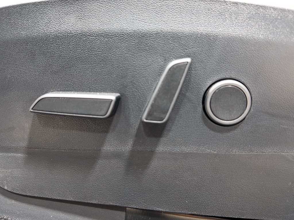 2021 Tesla Model Y view 6