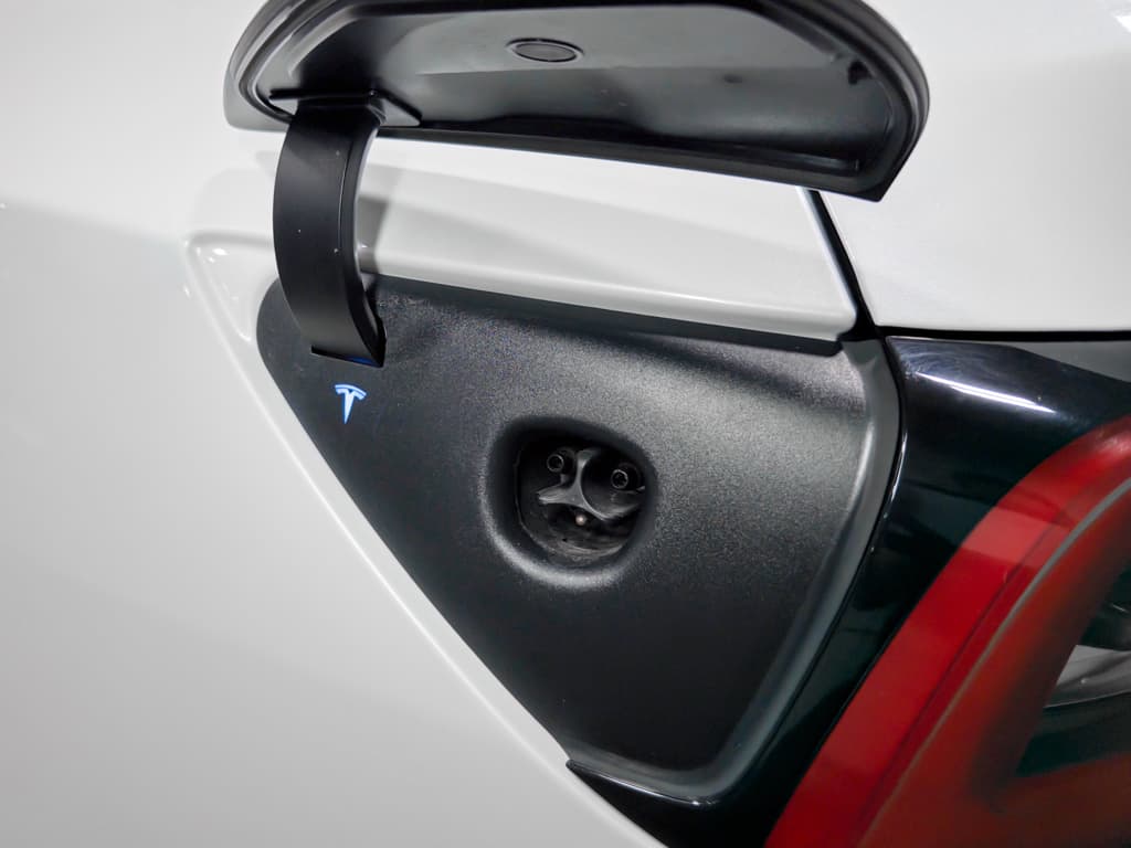 2021 Tesla Model Y view 5