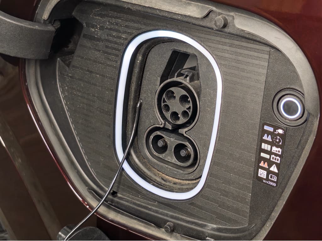 2025 Cadillac Escalade IQ view 5