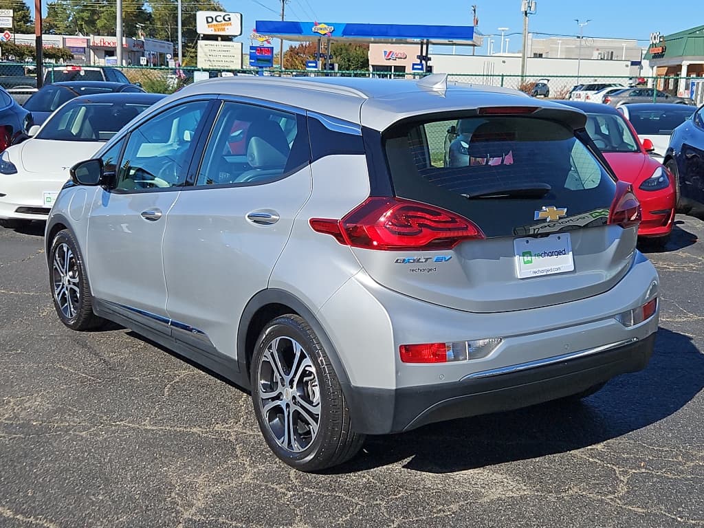 2021 Chevrolet Bolt EV view 2