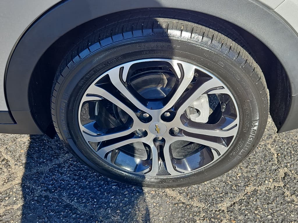 2021 Chevrolet Bolt EV view 28