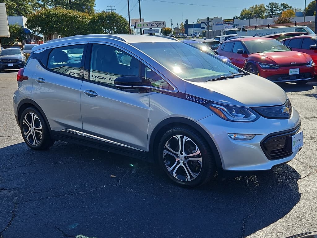 2021 Chevrolet Bolt EV view 4