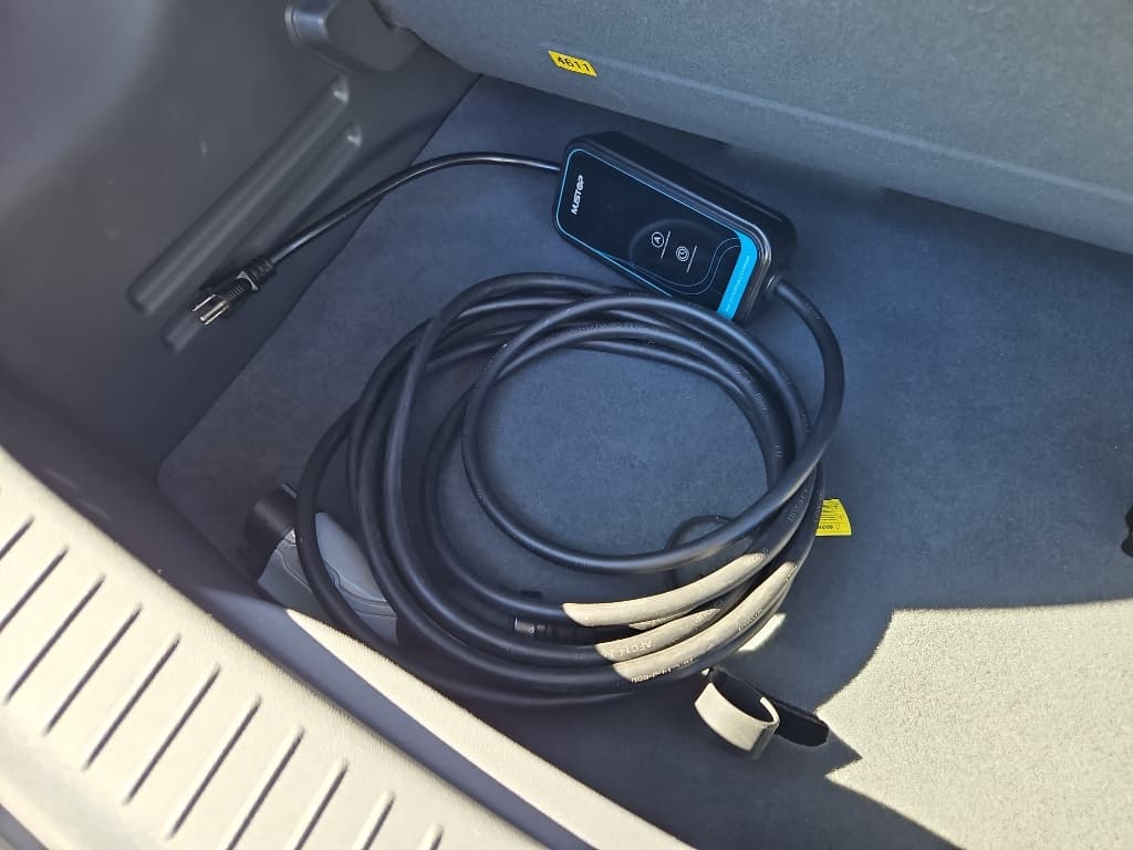 2021 Chevrolet Bolt EV view 6