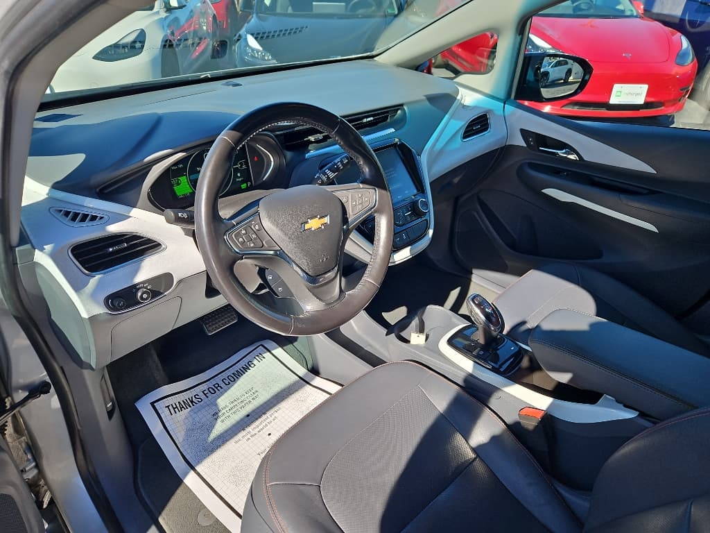 2021 Chevrolet Bolt EV view 17