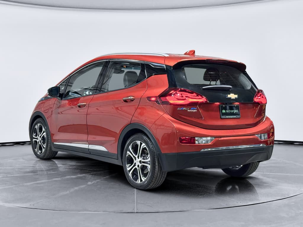 2021 Chevrolet Bolt EV view 2