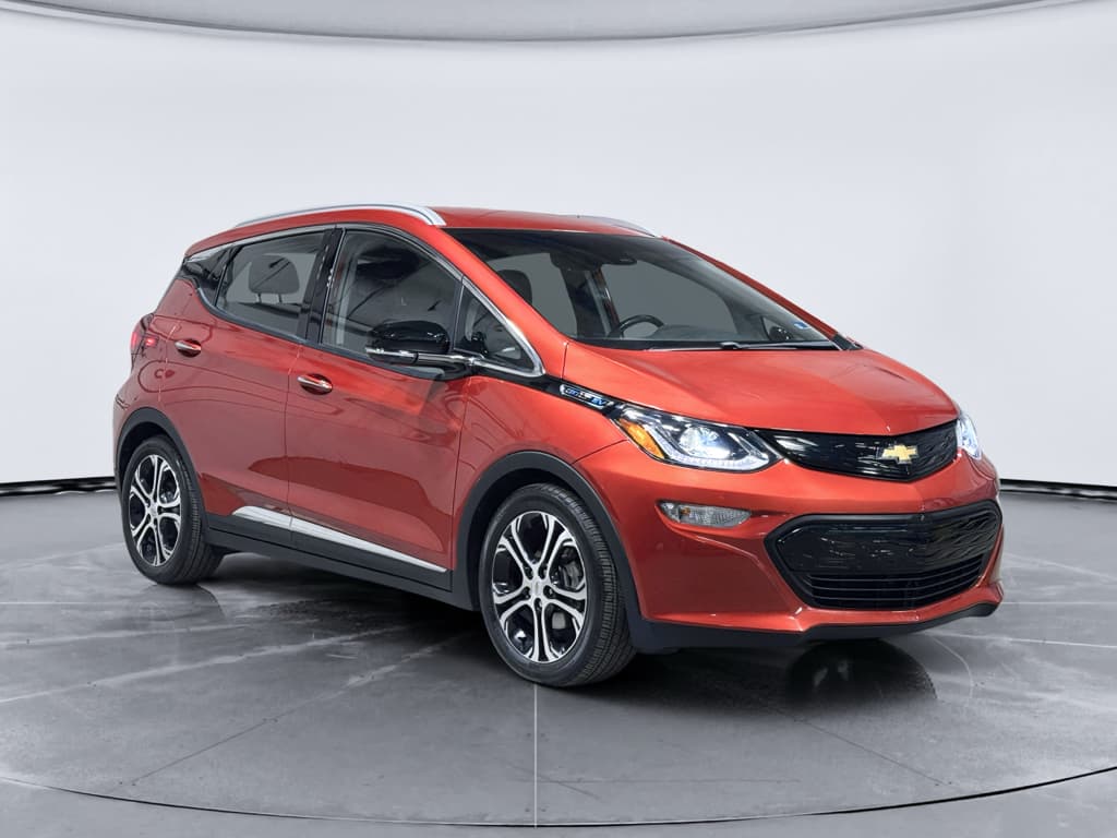 2021 Chevrolet Bolt EV view 4
