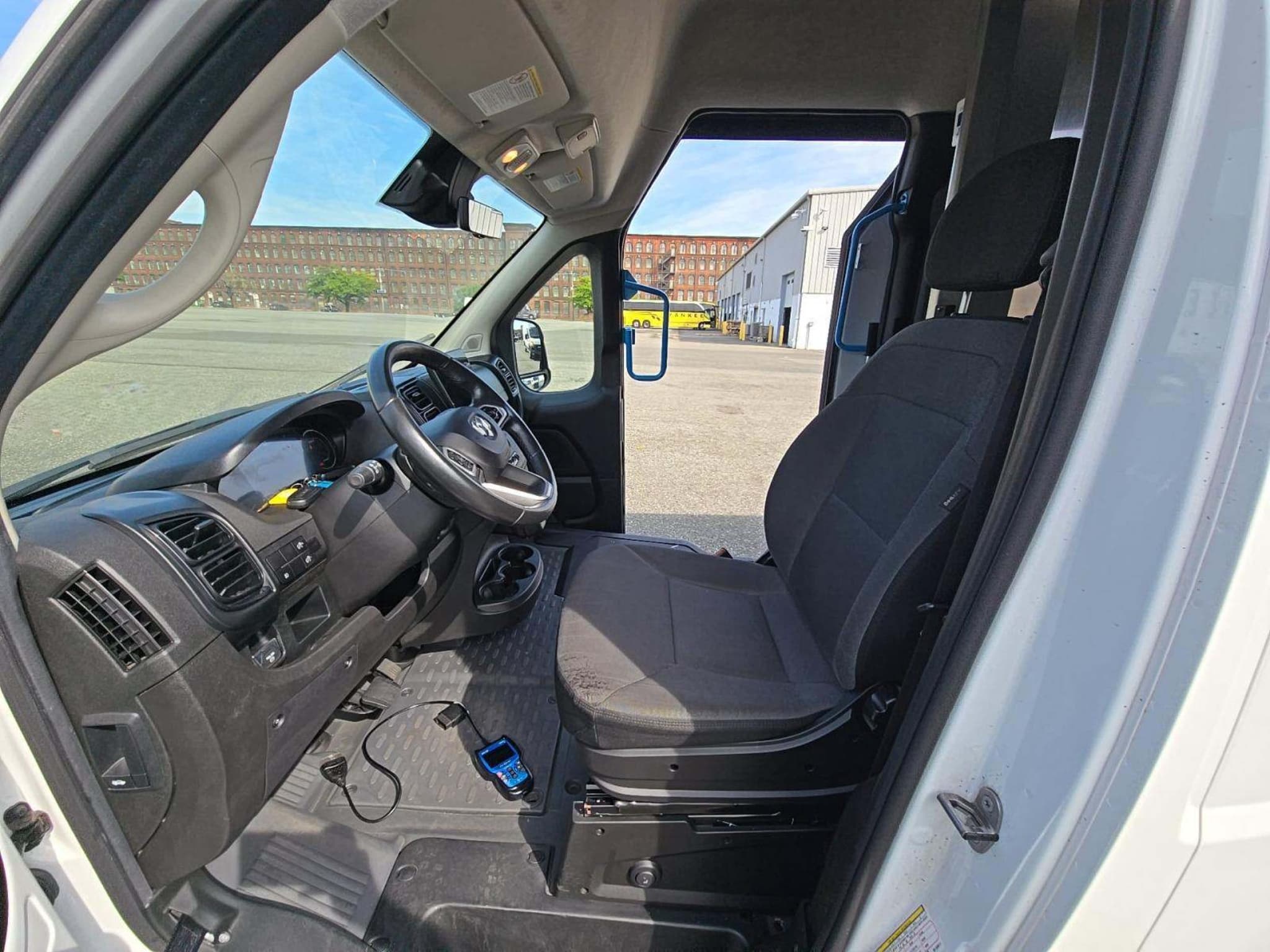 2024 Ram ProMaster 3500 BEV view 6