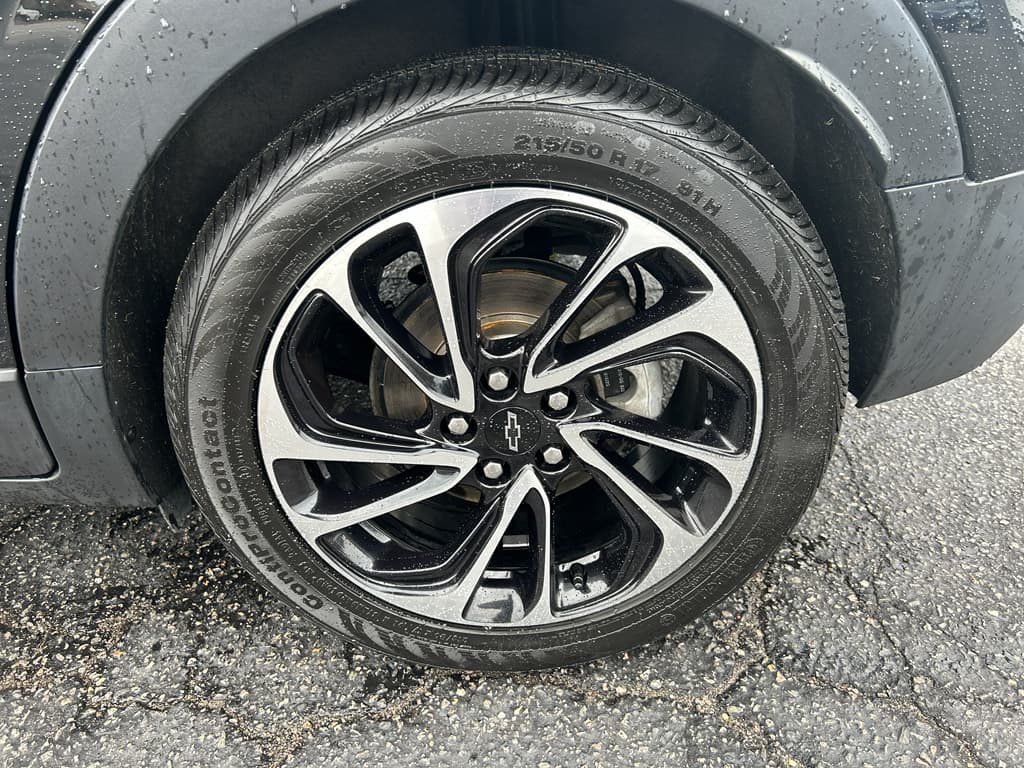 2022 Chevrolet Bolt EUV view 23