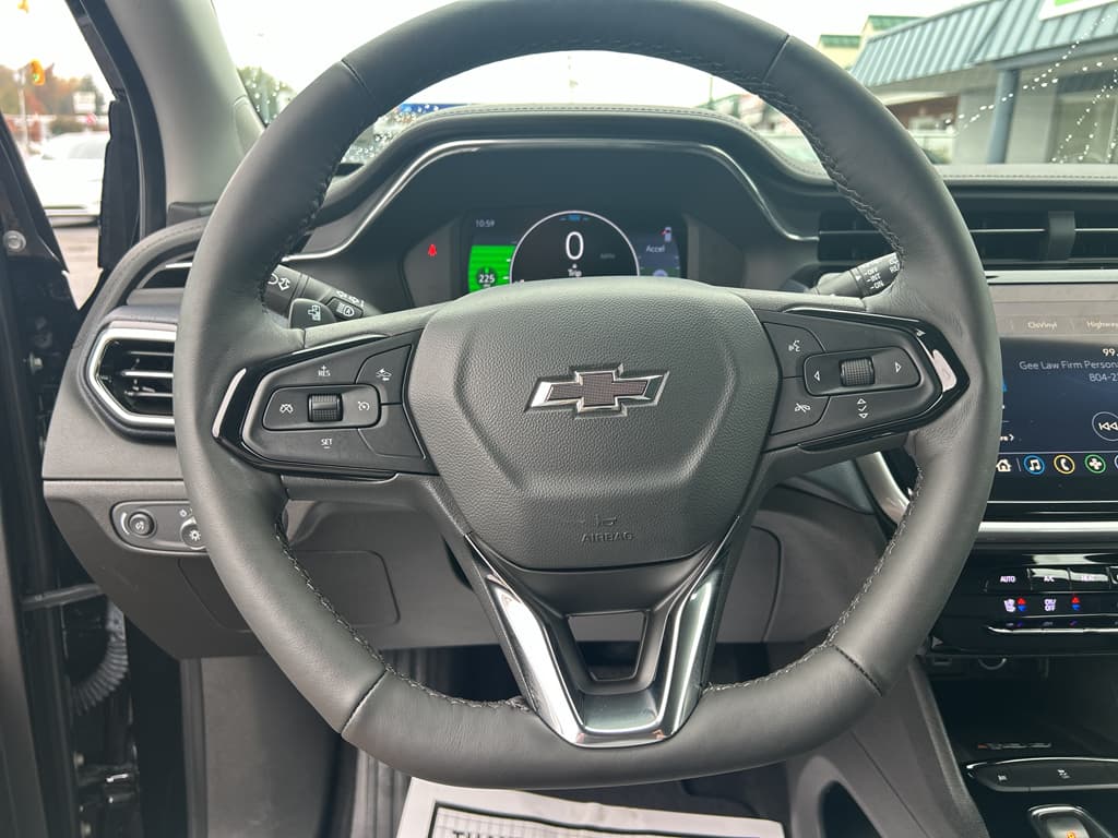 2022 Chevrolet Bolt EUV view 8