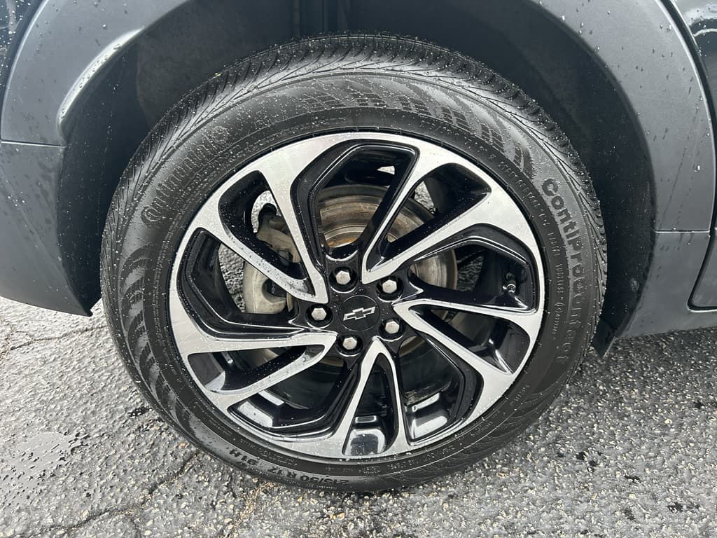 2022 Chevrolet Bolt EUV view 25