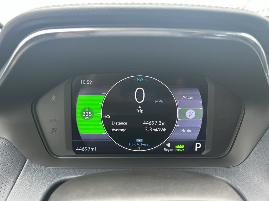 2022 Chevrolet Bolt EUV view 9