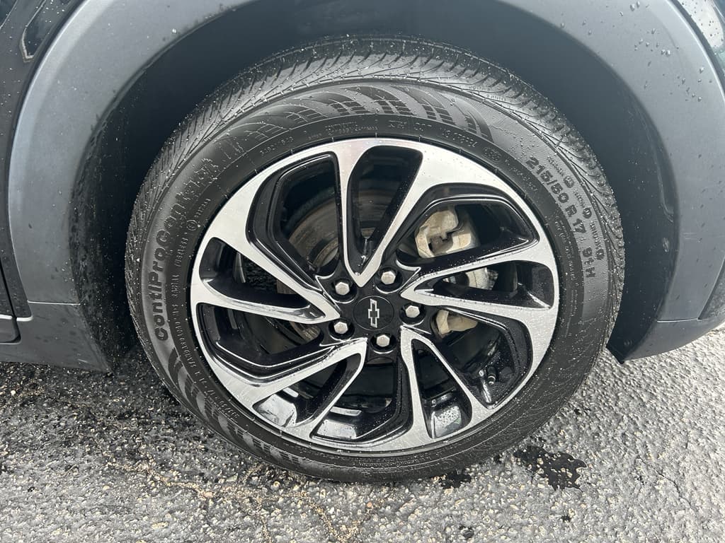 2022 Chevrolet Bolt EUV view 27