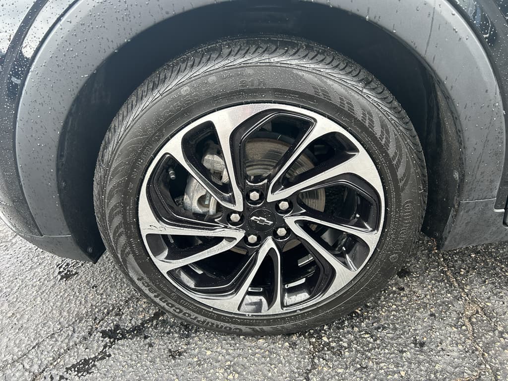 2022 Chevrolet Bolt EUV view 21