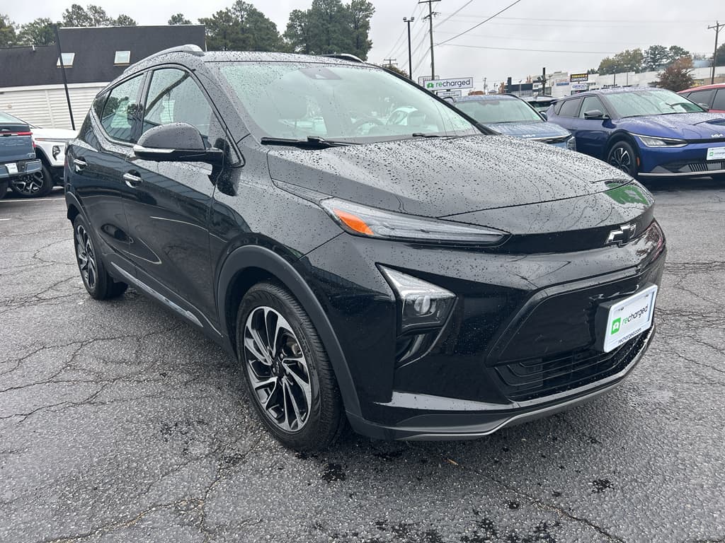 2022 Chevrolet Bolt EUV view 4