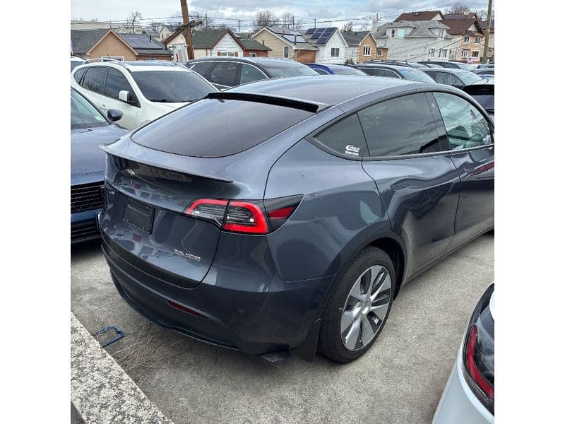 2023 Tesla Model Y view 3