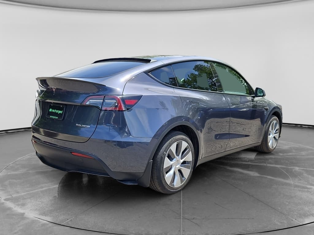 2023 Tesla Model Y view 3