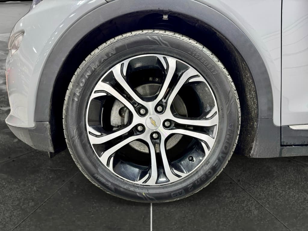 2019 Chevrolet Bolt EV view 30