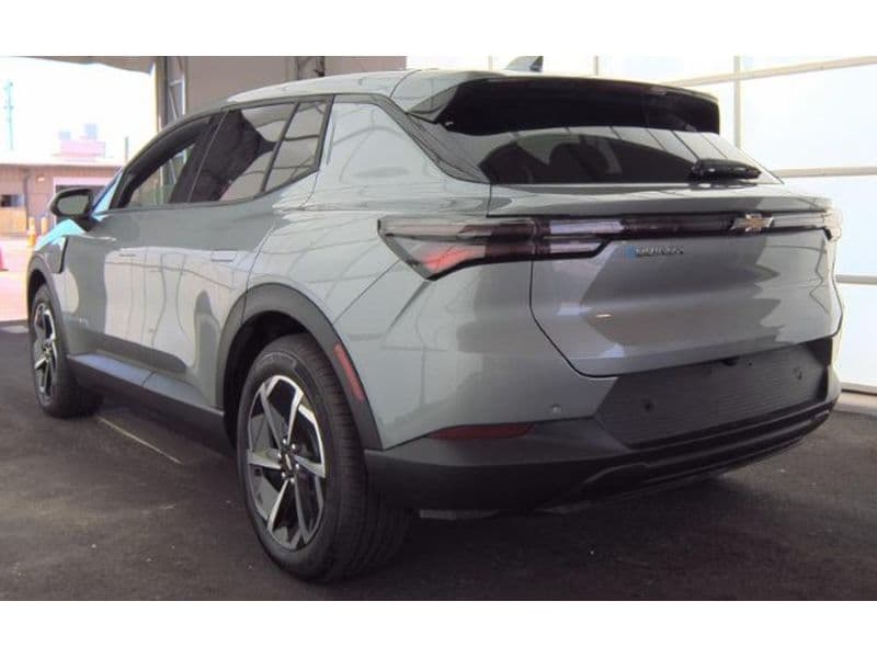 2026 Chevrolet Equinox EV view 4