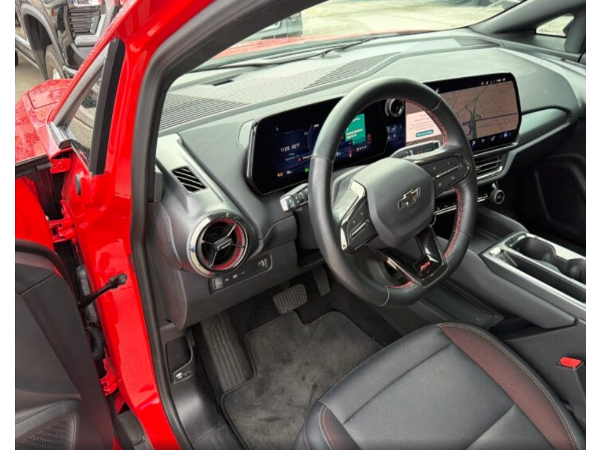 2025 Chevrolet Equinox EV view 5