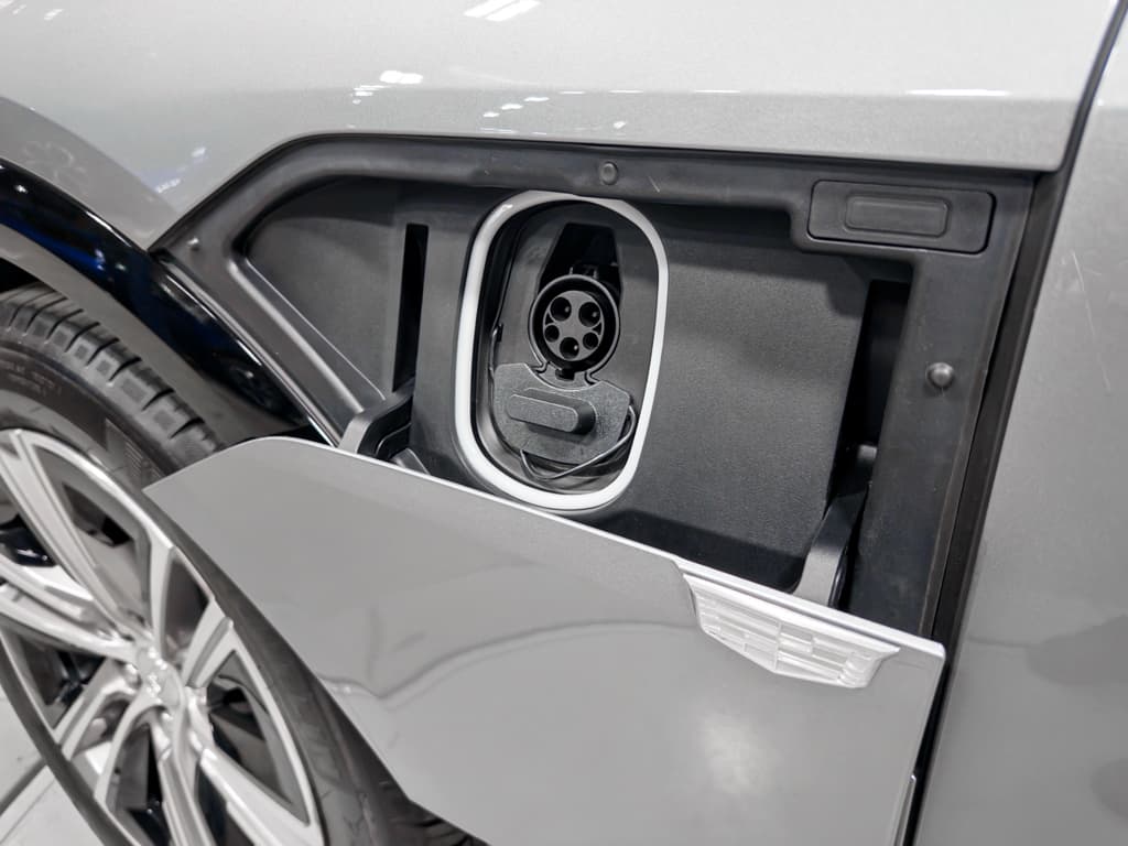 2024 Cadillac Lyriq view 5