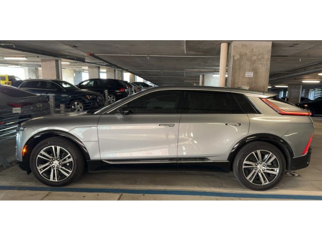 2024 Cadillac Lyriq view 2