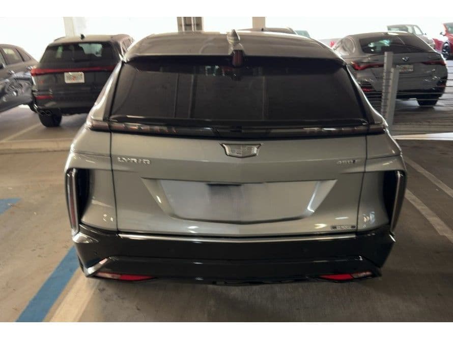 2024 Cadillac Lyriq view 4