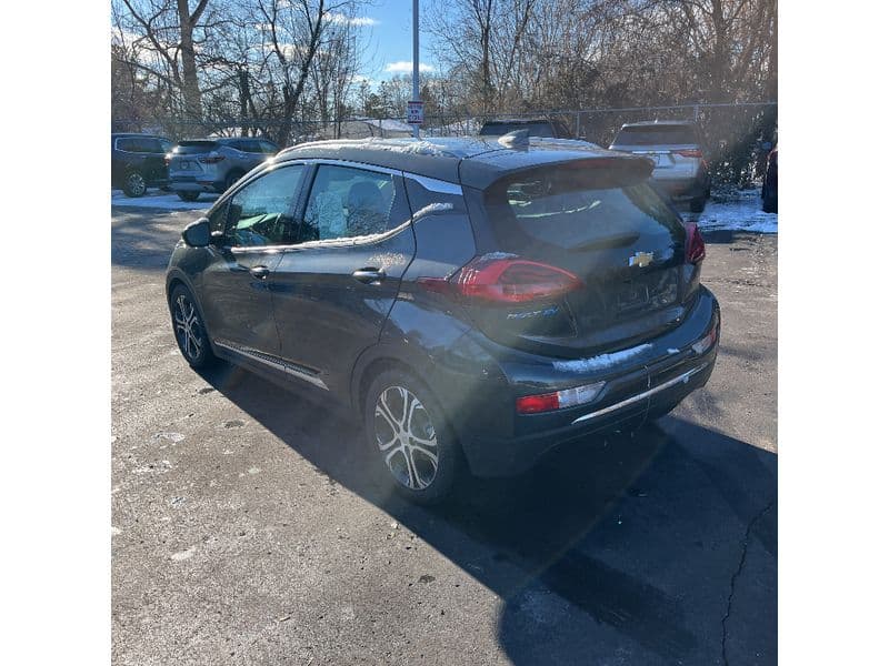 2021 Chevrolet Bolt EV view 2