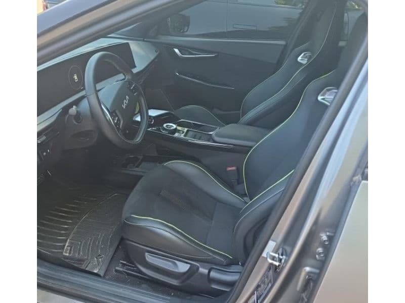 2023 Kia EV6 view 5