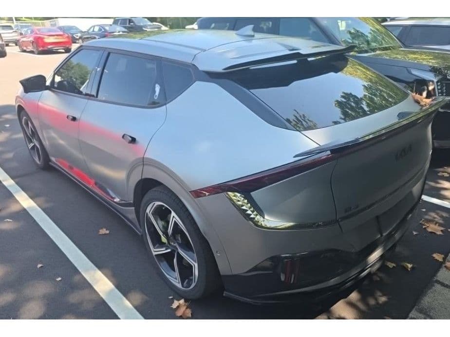 2023 Kia EV6 view 4