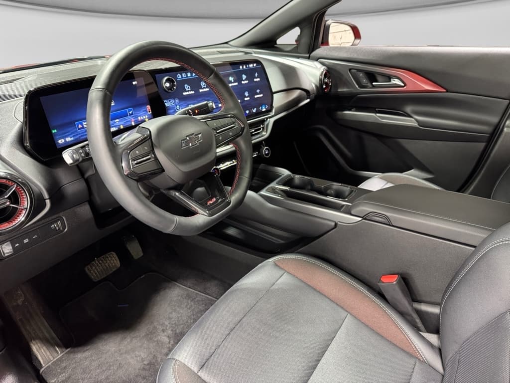 2025 Chevrolet Equinox EV view 18