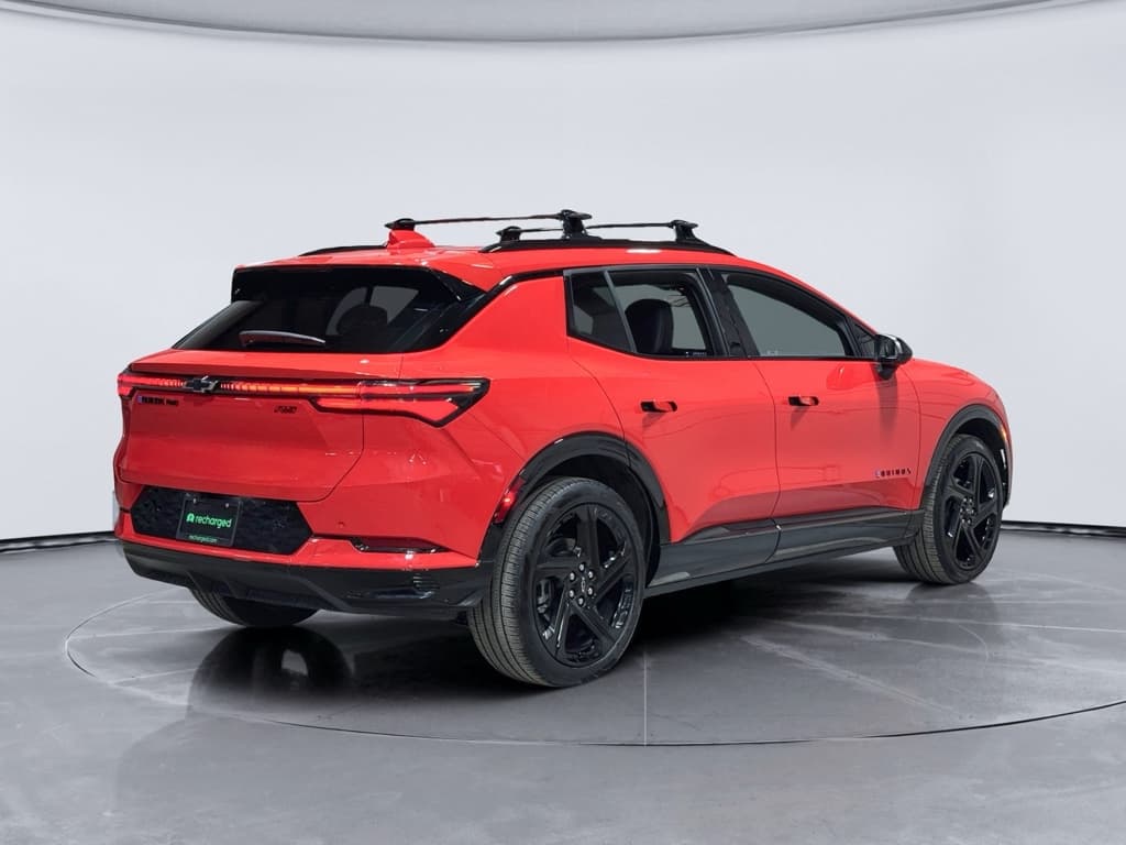 2025 Chevrolet Equinox EV view 4