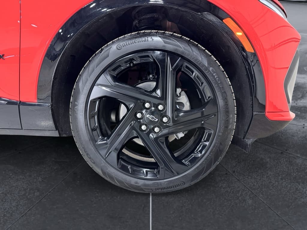 2025 Chevrolet Equinox EV view 33