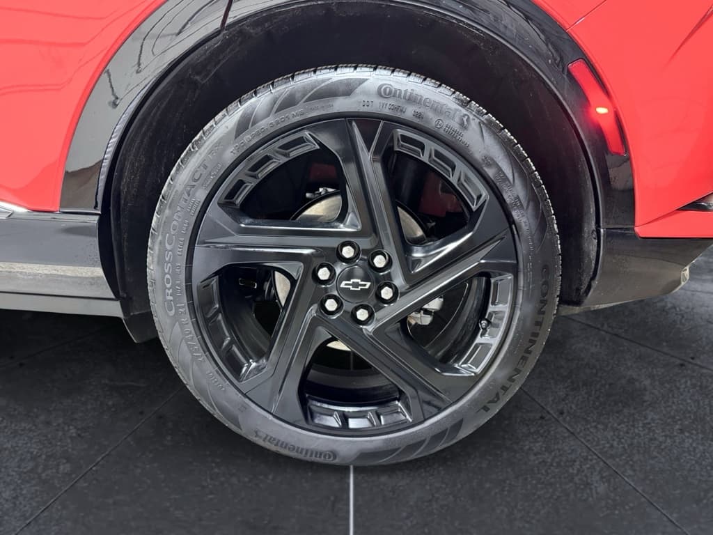 2025 Chevrolet Equinox EV view 31