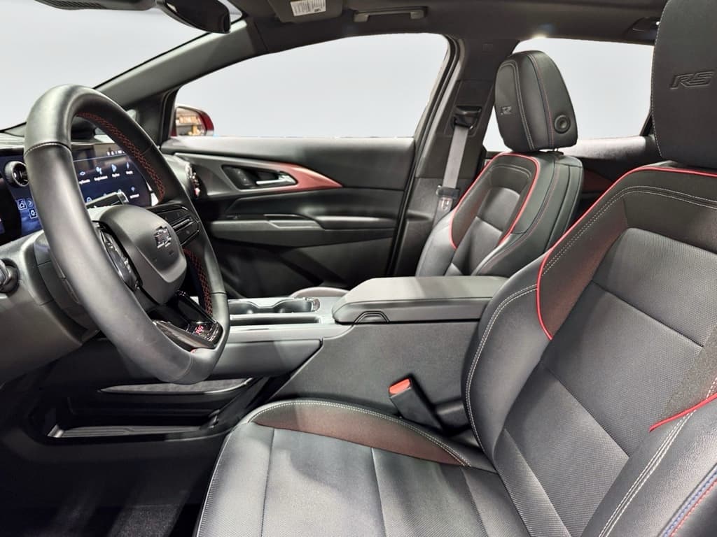 2025 Chevrolet Equinox EV view 17