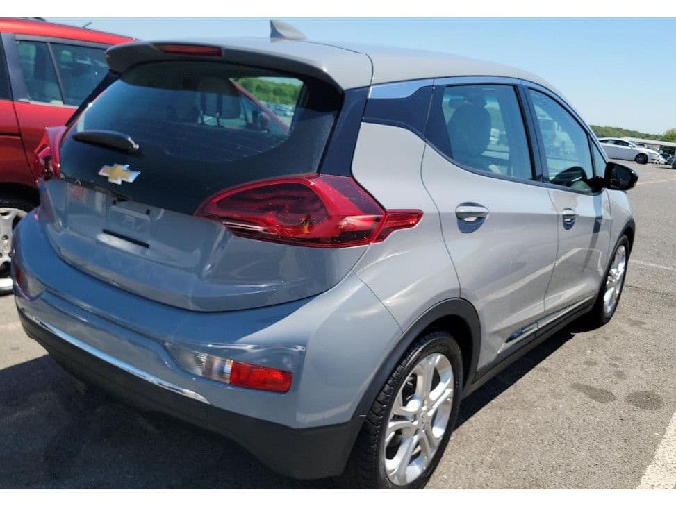 2021 Chevrolet Bolt EV view 3