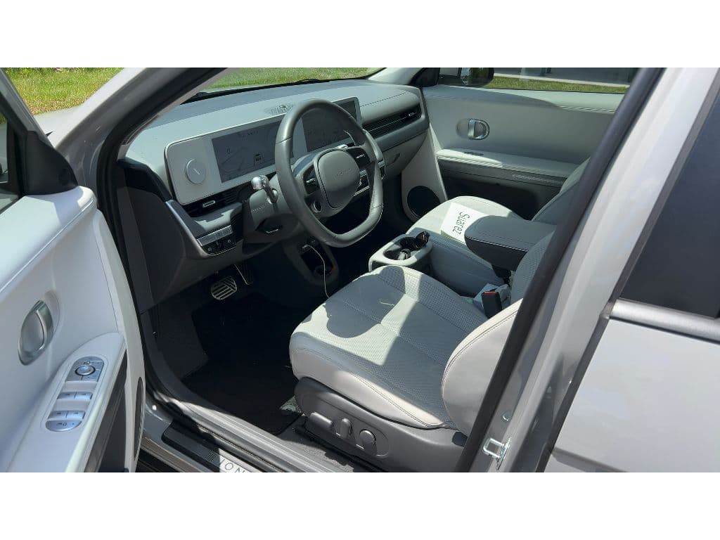 2022 Hyundai IONIQ 5 view 5