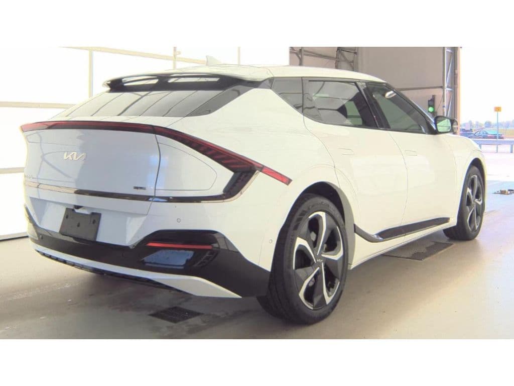 2023 Kia EV6 view 3