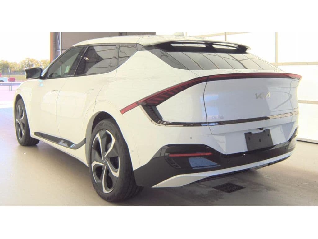 2023 Kia EV6 view 4