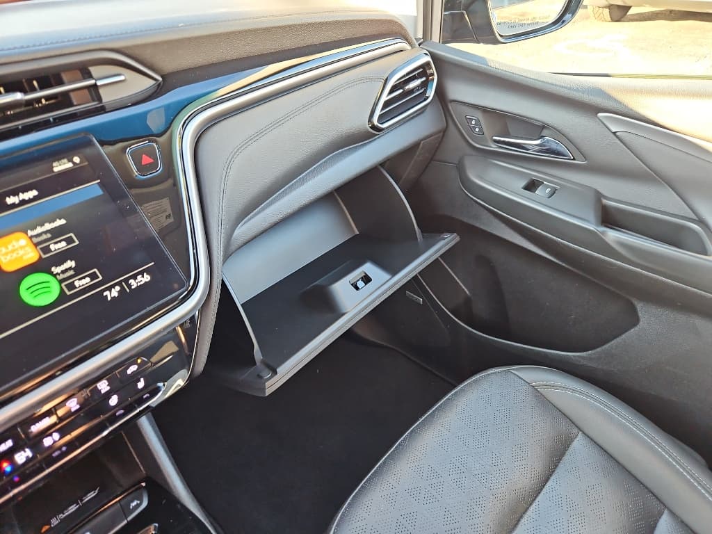 2023 Chevrolet Bolt EV view 20