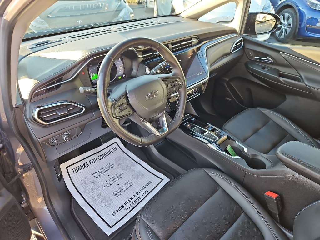 2023 Chevrolet Bolt EV view 17