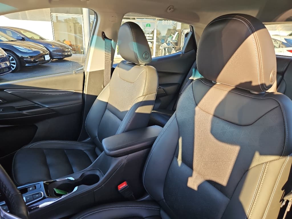 2023 Chevrolet Bolt EV view 23