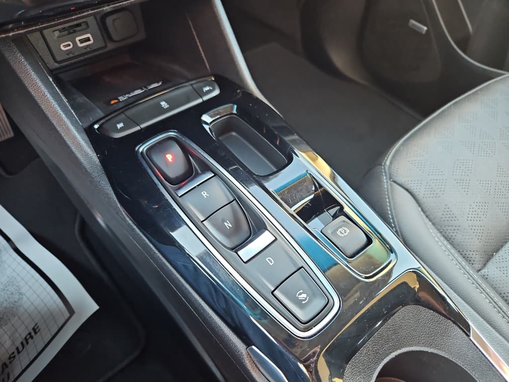 2023 Chevrolet Bolt EV view 19