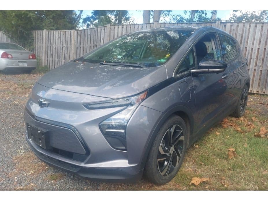 2023 Chevrolet Bolt EV view 1