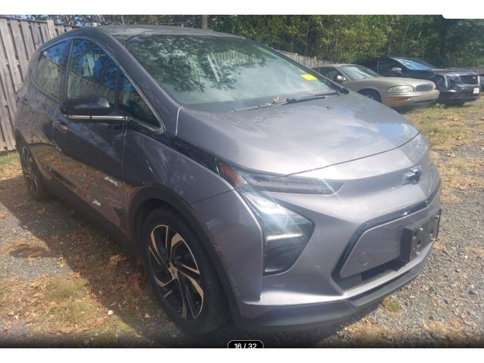 2023 Chevrolet Bolt EV view 2