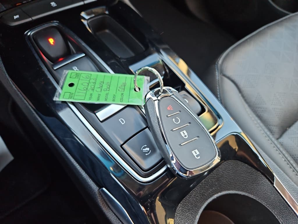 2023 Chevrolet Bolt EV view 21