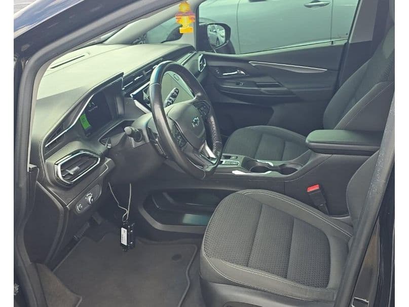 2022 Chevrolet Bolt EV view 5