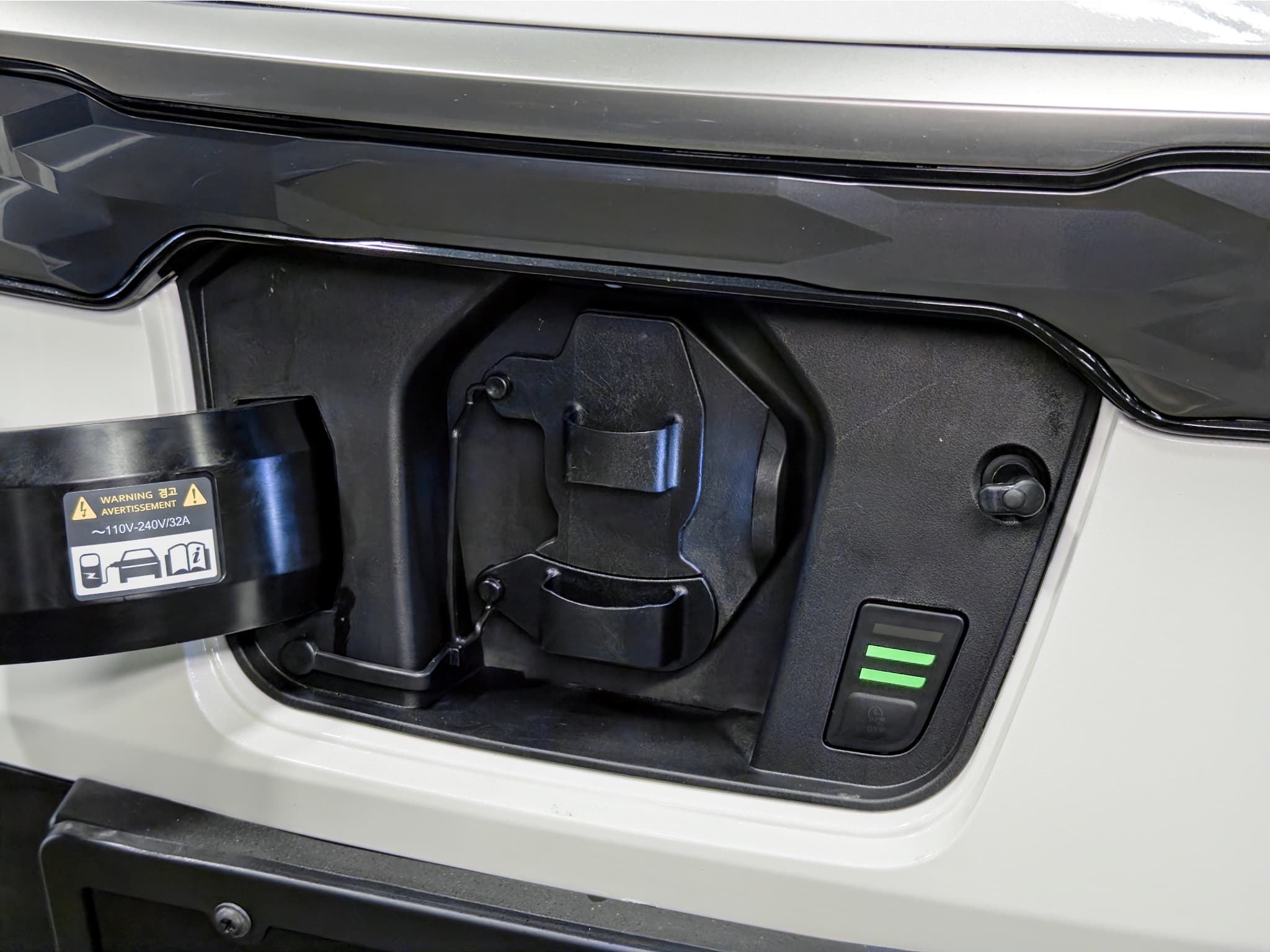 2024 Kia Niro EV view 5