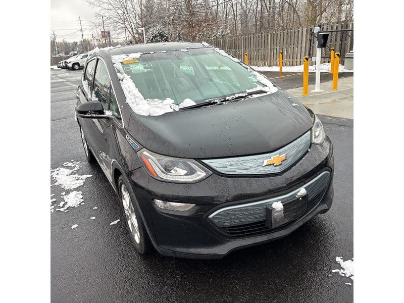 2018 Chevrolet Bolt EV view 2