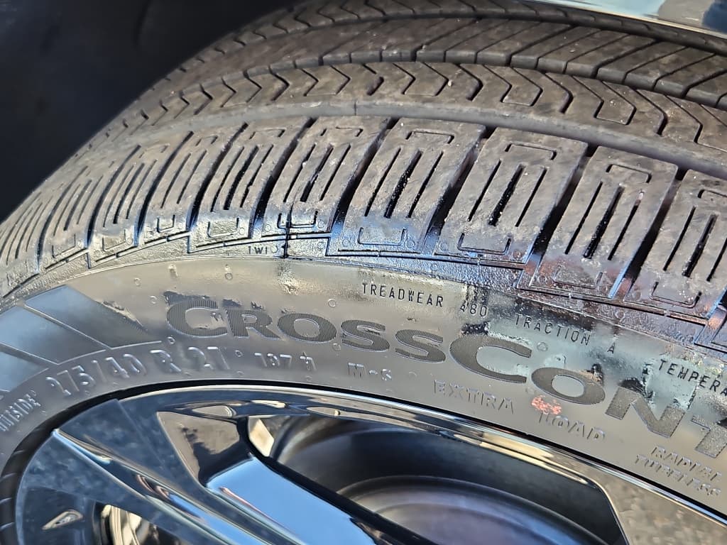 2025 Chevrolet Equinox EV view 27