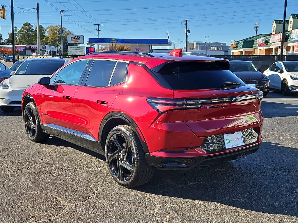 2025 Chevrolet Equinox EV view 4